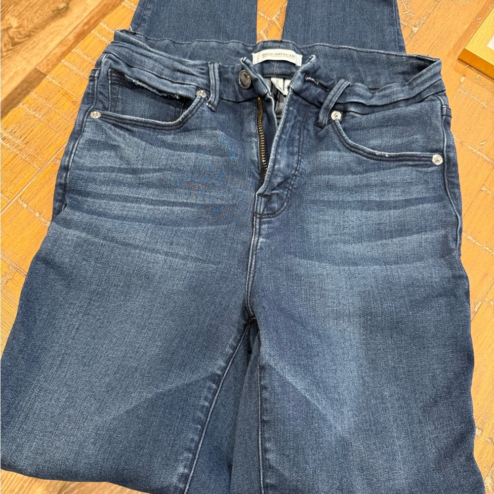 Good American Classic Indigo Jeans - Picture 3 of 3